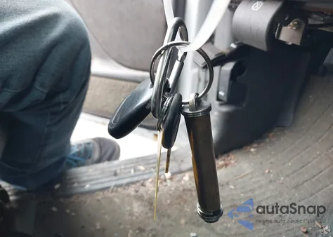 2004 GMC Sierra 1500 Sle из США, поврежденный, VIN 2GTEK19T541238570